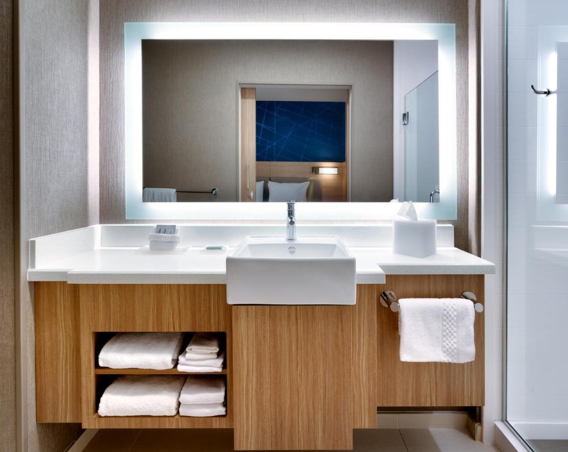 Springhill Suites By Marriott Cottonwood Exterior photo