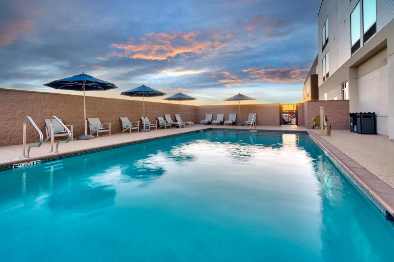 Springhill Suites By Marriott Cottonwood Exterior photo