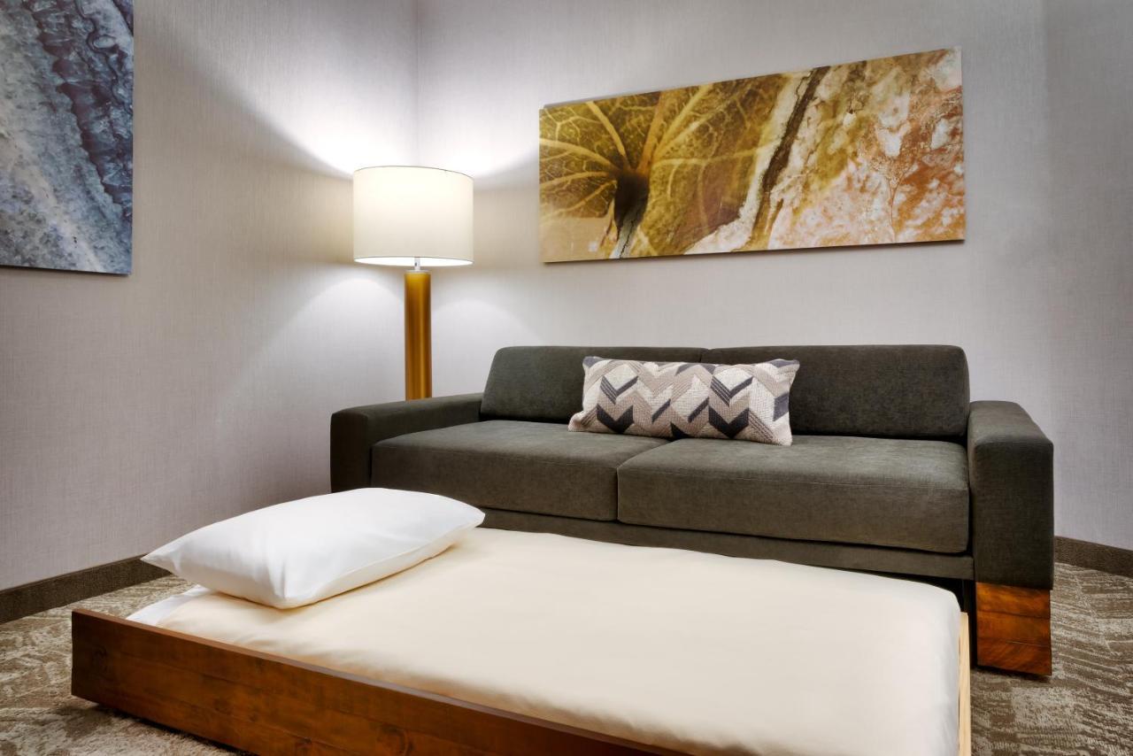 Springhill Suites By Marriott Cottonwood Exterior photo