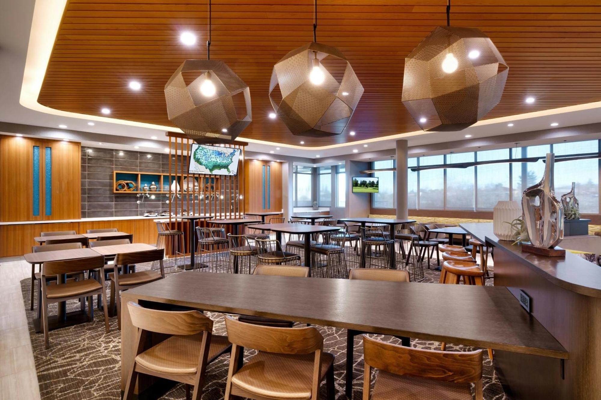 Springhill Suites By Marriott Cottonwood Exterior photo