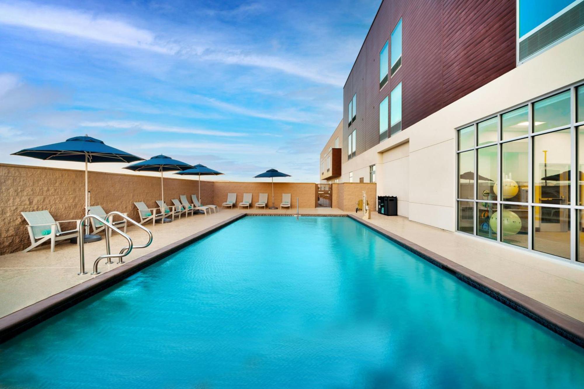 Springhill Suites By Marriott Cottonwood Exterior photo