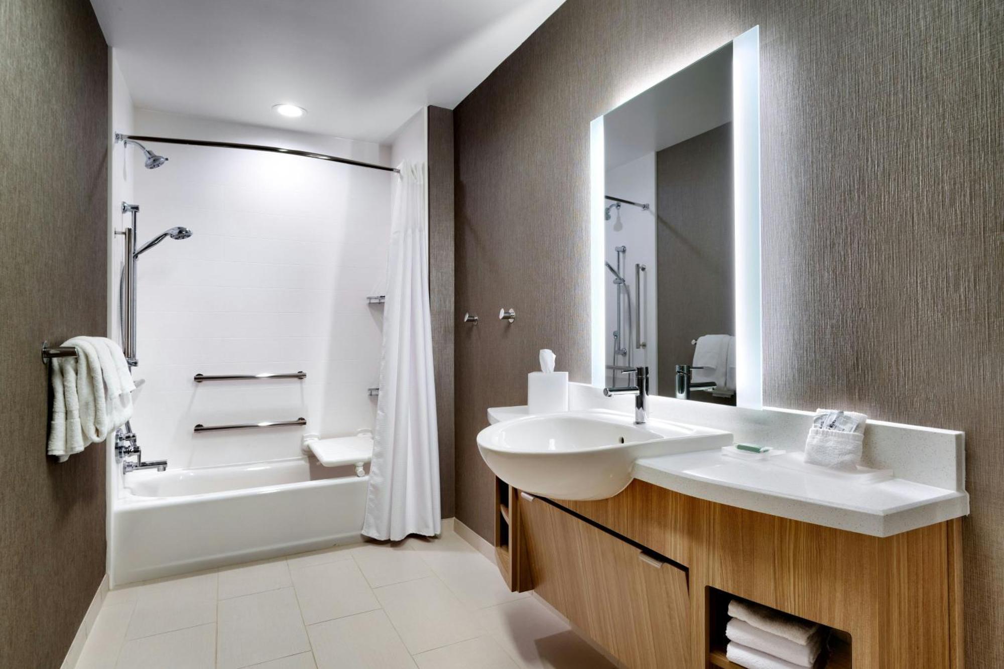 Springhill Suites By Marriott Cottonwood Exterior photo